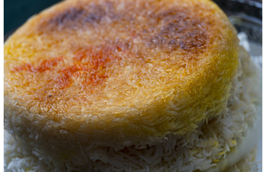 Persischer Reis mit Safran und leckerer Kruste